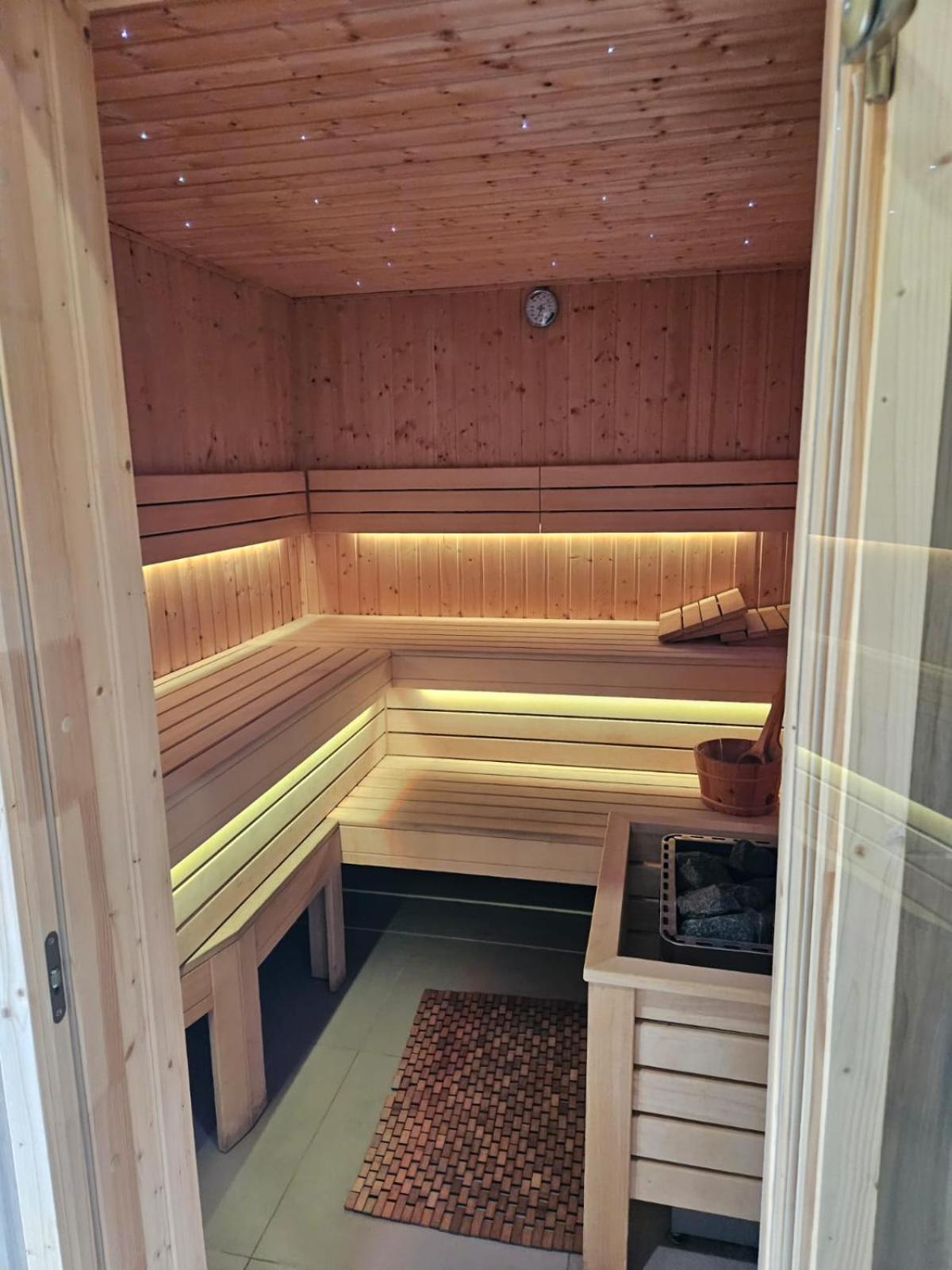 Park A8 - Walonski - Z Dostepem Do Basenu, Sauny, Jacuzzi, Silowni - Widok Z 3 Stron Budynku